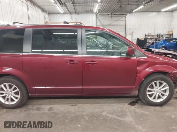 ✅ 2019 Dodge Grand Caravan SXT • VIN: 2C4RDGCG6KR800274 • Лот: 43126404. Опубликован ранее на IAAI с пробегом 117 357 миль. Бесплатный доступ к архиву аукционных продаж из США и подробный отчёт об истории автомобиля на DreamBid. Изображение 14.