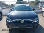 ✅ 2021 Volkswagen Tiguan S • VIN: 3VV1B7AX5MM038606 • Lot: 43170816. Wystawiony na IAAI z przebiegiem 58 393 mil. Bezpłatny archiwum sprzedaży aukcyjnych z USA i szczegółowy raport historii pojazdu na DreamBid. Zdjęcie 12.