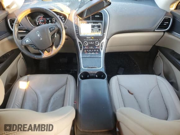 ✅ 2018 Lincoln MKX Select • VIN: 2LMPJ6KR2JBL22343 • Лот: 92468755. Опубликован ранее на Copart с пробегом 75 279 миль. Бесплатный доступ к архиву аукционных продаж из США и подробный отчёт об истории автомобиля на DreamBid. Изображение 8.