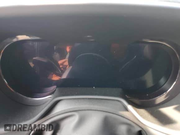 2024 Dodge Hornet R/T z VIN ZACPDFCWXR3A28795, wystawiony jako Copart lot #60538165 z przebiegiem Nie podano mil oraz Czysty tytuł • Clean title. Historia ofert i sprzedaży dostępna na DreamBid. Obrazek 9.