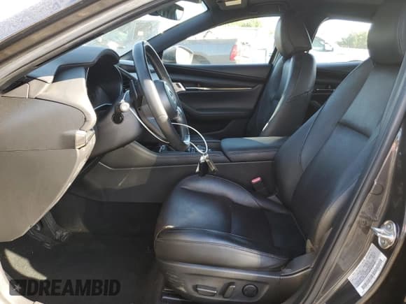 ✅ 2019 Mazda 3 Premium • VIN: JM1BPBNM4K1125558 • Лот: 70306565. Опубликован ранее на Copart с пробегом 48 060 миль. Бесплатный доступ к архиву аукционных продаж из США и подробный отчёт об истории автомобиля на DreamBid. Изображение 7.