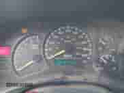 ✅ 2001 Chevrolet Silverado 1500 LT • VIN: 2GCEC19T811330085 • Lot: 41743350. Wystawiony na IAAI z przebiegiem 218 533 mil mil. Skorzystaj z bezpłatnego archiwum sprzedaży aukcyjnych z USA i zobacz szczegółowy raport historii pojazdu na DreamBid. Zdjęcie 7.