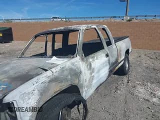 ✅ 1991 Chevrolet Silverado 2500 • VIN: 2GCFK29K6M1236134 • Lot: 41864239. Wystawiony na IAAI z przebiegiem Nie podano. Bezpłatny archiwum sprzedaży aukcyjnych z USA i szczegółowy raport historii pojazdu na DreamBid. Zdjęcie 6.