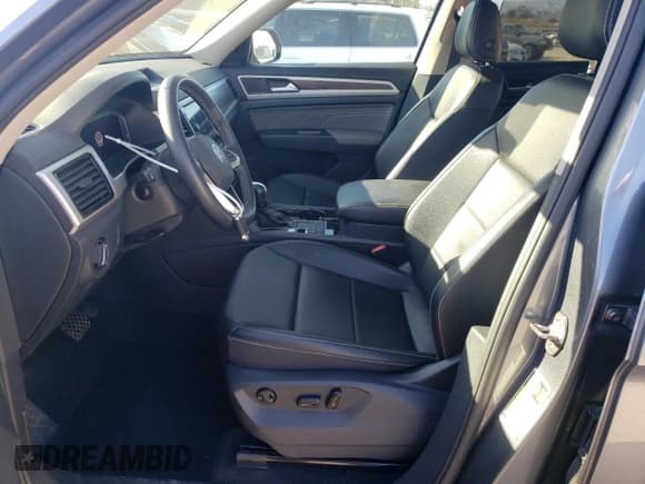 ✅ 2023 Volkswagen Atlas SE • VIN: 1V2JR2CA7PC506944 • Lot: 91633155. Wystawiony na Copart z przebiegiem 28 001 mil. Bezpłatny archiwum sprzedaży aukcyjnych z USA i szczegółowy raport historii pojazdu na DreamBid. Zdjęcie 7.