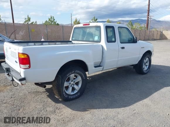 ✅ 1999 Ford Ranger XL • VIN: 1FTZR15V9XPA97496 • Lot: 41885037. Listed on IAAI with 205,661 mi. Free auction sales archive from the USA and detailed vehicle history report at DreamBid. Image 4.