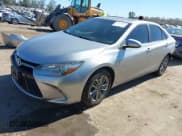 ✅ 2017 Toyota Camry XLE • VIN: 4T1BF1FK1HU423885 • Лот: 43571550. Опубликован ранее на IAAI с пробегом 110 333 миль. Бесплатный доступ к архиву аукционных продаж из США и подробный отчёт об истории автомобиля на DreamBid. Изображение 2.