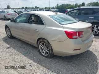 2015 Chevrolet Malibu LT z VIN 1G11C5SL2FF316787, wystawiony jako IAAI lot #42870826 z przebiegiem 186 068 mil mil oraz . Historia ofert i sprzedaży dostępna na DreamBid. Obrazek 3.