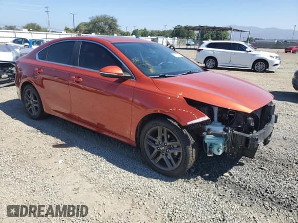 ✅ 2019 Kia Forte EX • VIN: 3KPF54AD1KE084828 • Лот: 81660705. Опубликован ранее на Copart с пробегом 83 706 миль. Бесплатный доступ к архиву аукционных продаж из США и подробный отчёт об истории автомобиля на DreamBid. Изображение 4.