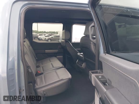 ✅ 2023 Ford F-150 Lightning Pro • VIN: 1FT6W1EVXPWG53591 • Лот: 42249385. Опубликован ранее на IAAI с пробегом 17 892 миль. Бесплатный доступ к архиву аукционных продаж из США и подробный отчёт об истории автомобиля на DreamBid. Изображение 8.