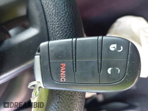 2018 Dodge Journey SE с VIN 3C4PDCAB8JT242334, выставлен на аукционе IAAI как лот 43299531 с пробегом Не указан миль и . История ставок и продаж доступна на DreamBid. Изображение 11.