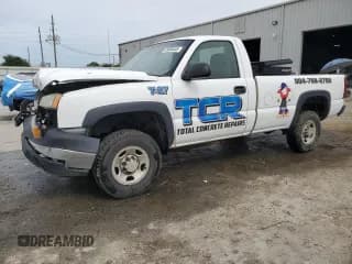 ✅ 2006 Chevrolet Silverado 2500HD LS • VIN: 1GCHC24U46E259461 • Lot: 53486445. Wystawiony na Copart z przebiegiem 173 052 mil. Bezpłatny archiwum sprzedaży aukcyjnych z USA i szczegółowy raport historii pojazdu na DreamBid. Zdjęcie 1.