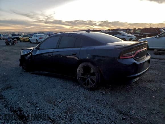 ✅ 2015 Dodge Charger RT • VIN: 2C3CDXCT5FH838825 • Lot: 94729745. Listed on Copart with 139,958 mi. Free auction sales archive from the USA and detailed vehicle history report at DreamBid. Image 2.