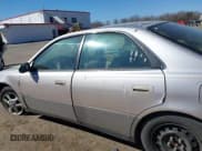 ✅ 1998 Lexus ES 300 • VIN: JT8BF28G8W5038803 • Lot: 41641509. Listed on IAAI with Not provided. Free auction sales archive from the USA and detailed vehicle history report at DreamBid. Image 13.