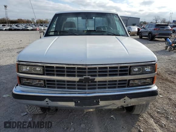 ✅ 1992 Chevrolet Silverado 1500 • VIN: 2GCEK19K4N1158945 • Лот: 84949824. Опубликован ранее на Copart с пробегом 311 866 миль. Бесплатный доступ к архиву аукционных продаж из США и подробный отчёт об истории автомобиля на DreamBid. Изображение 5.