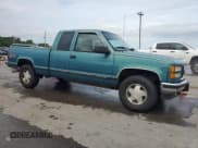 ✅ 1998 GMC Sierra 1500 • VIN: 2GTEK19R1W1526058 • Лот: 66497285. Опубликован ранее на Copart с пробегом 275 485 миль. Бесплатный доступ к архиву аукционных продаж из США и подробный отчёт об истории автомобиля на DreamBid. Изображение 4.