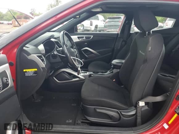 2017 Hyundai Veloster Value Edition с VIN KMHTC6AD5HU318270, выставлен на аукционе Copart как лот 58045155 с пробегом 61 675 миль миль и Списание • Salvage title. История ставок и продаж доступна на DreamBid. Изображение 7.