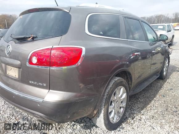 ✅ 2012 Buick Enclave Premium • VIN: 5GAKRDED9CJ395250 • Lot: 43739302. Listed on IAAI with 193,801 mi. Free auction sales archive from the USA and detailed vehicle history report at DreamBid. Image 4.