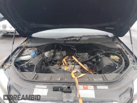 ✅ 2008 Audi Q7 Premium • VIN: WA1BV74L48D010147 • Lot: 42063353. Wystawiony na IAAI z przebiegiem 214 409 mil. Bezpłatny archiwum sprzedaży aukcyjnych z USA i szczegółowy raport historii pojazdu na DreamBid. Zdjęcie 10.