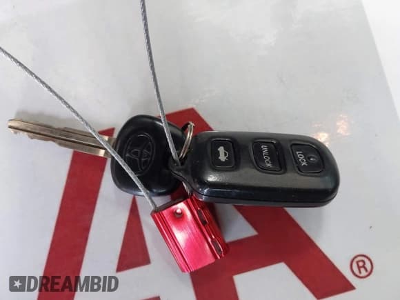 ✅ 2001 Toyota Avalon XL • VIN: 4T1BF28B01U186735 • Лот: 43113342. Опубликован ранее на IAAI с пробегом 138 896 миль. Бесплатный доступ к архиву аукционных продаж из США и подробный отчёт об истории автомобиля на DreamBid. Изображение 11.