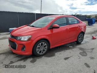 ✅ 2019 Chevrolet Sonic LT • VIN: 1G1JD5SB2K4137367 • Лот: 85345505. Опубликован ранее на Copart с пробегом 74 868 миль. Бесплатный доступ к архиву аукционных продаж из США и подробный отчёт об истории автомобиля на DreamBid. Изображение 1.