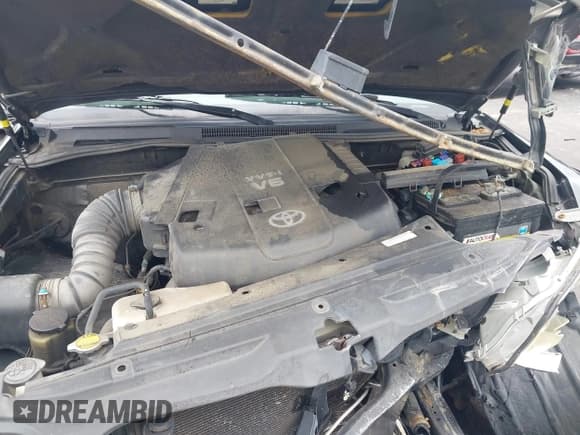 ✅ 2008 Toyota 4Runner SR5 • VIN: JTEZU14R18K007190 • Lot: 43011494. Listed on IAAI with 245,165 mi. Free auction sales archive from the USA and detailed vehicle history report at DreamBid. Image 10.