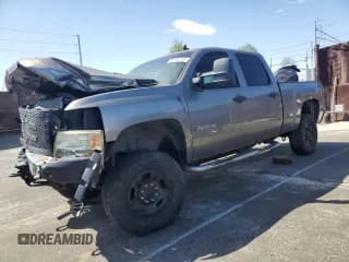 ✅ 2009 Chevrolet Silverado 2500HD LT • VIN: 1GCHK53609F158729 • Lot: 51768785. Wystawiony na Copart z przebiegiem Nie podano. Bezpłatny archiwum sprzedaży aukcyjnych z USA i szczegółowy raport historii pojazdu na DreamBid. Zdjęcie 1.