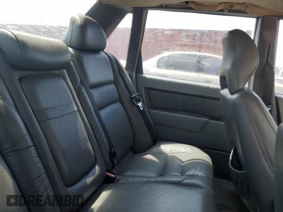 ✅ 1997 Volvo 850 GT • VIN: YV1LS5554V2405888 • Lot: 62558595. Wystawiony na Copart z przebiegiem 163 521 mil. Bezpłatny archiwum sprzedaży aukcyjnych z USA i szczegółowy raport historii pojazdu na DreamBid. Zdjęcie 10.