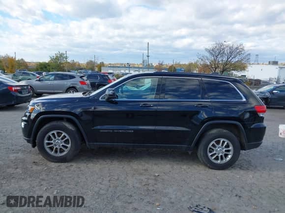 2018 Jeep Grand Cherokee Altitude z VIN 1C4RJFAG3JC503217, wystawiony jako IAAI lot #43588525 z przebiegiem 75 607 mil mil oraz . Historia ofert i sprzedaży dostępna na DreamBid. Obrazek 14.