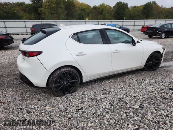 ✅ 2019 Mazda 3 Premium • VIN: JM1BPANM3K1129580 • Lot: 87449115. Listed on Copart with 53,145 mi. Free auction sales archive from the USA and detailed vehicle history report at DreamBid. Image 3.