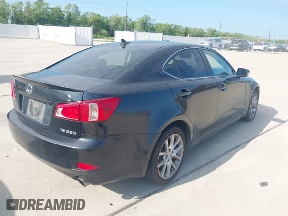 ✅ 2011 Lexus IS 250 • VIN: JTHCF5C22B5051218 • Lot: 43177367. Listed on IAAI with 176,686 mi. Free auction sales archive from the USA and detailed vehicle history report at DreamBid. Image 4.