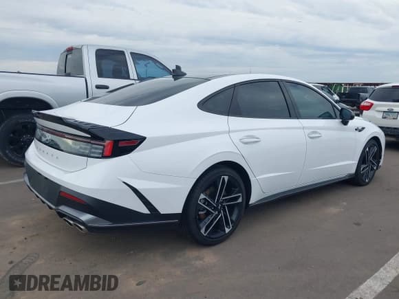 ✅ 2025 Hyundai Sonata N Line • VIN: KMHL54JC5SA495626 • Лот: 43429908. Опубликован ранее на IAAI с пробегом 3 519 миль. Бесплатный доступ к архиву аукционных продаж из США и подробный отчёт об истории автомобиля на DreamBid. Изображение 4.