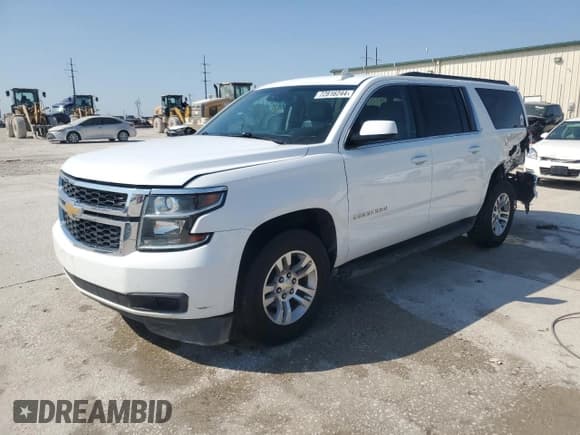 ✅ 2015 Chevrolet Suburban LT • VIN: 1GNSKJKC9FR530141 • Lot: 72816244. Wystawiony na Copart z przebiegiem 174 520 mil. Bezpłatny archiwum sprzedaży aukcyjnych z USA i szczegółowy raport historii pojazdu na DreamBid. Zdjęcie 1.