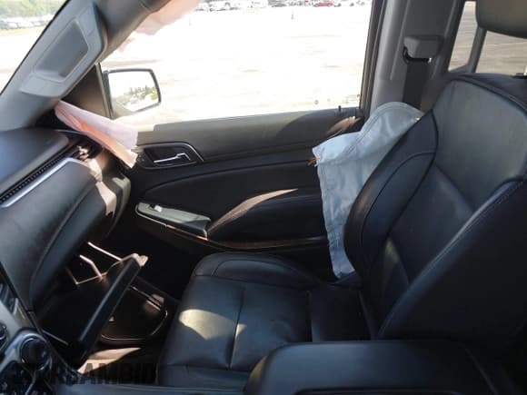 ✅ 2020 Chevrolet Suburban LT • VIN: 1GNSCHKC4LR302047 • Lot: 42518927. Listed on IAAI with 105,760 mi. Free auction sales archive from the USA and detailed vehicle history report at DreamBid. Image 5.