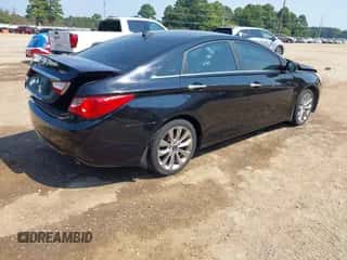 2013 Hyundai Sonata SE with VIN 5NPEC4AB5DH531028, listed as a IAAI auction lot 43247043 with 188,338 mi miles and . Bid and sale history available at DreamBid. Image 4.