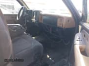 ✅ 2002 Chevrolet Silverado 1500 LS • VIN: 2GCEC19V421175103 • Lot: 43578630. Wystawiony na IAAI z przebiegiem 329 179 mil. Bezpłatny archiwum sprzedaży aukcyjnych z USA i szczegółowy raport historii pojazdu na DreamBid. Zdjęcie 5.