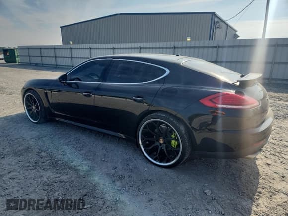 ✅ 2015 Porsche Panamera S E-Hybrid • VIN: WP0AD2A77FL040812 • Лот: 81626565. Опубликован ранее на Copart с пробегом 65 319 миль. Бесплатный доступ к архиву аукционных продаж из США и подробный отчёт об истории автомобиля на DreamBid. Изображение 2.