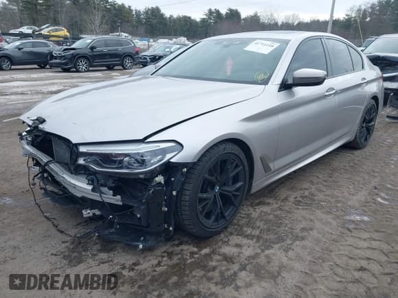 ✅ 2018 BMW 5 Series M550i xDrive • VIN: WBAJB9C55JB287235 • Lot: 41711110. Listed on IAAI with 42,605 mi. Free auction sales archive from the USA and detailed vehicle history report at DreamBid. Image 18.