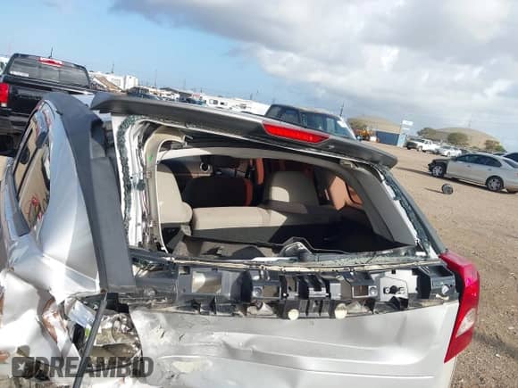 2012 Dodge Caliber SE z VIN 1C3CDWBA8CD529787, wystawiony jako IAAI lot #42427087 z przebiegiem 137 572 mil mil oraz . Historia ofert i sprzedaży dostępna na DreamBid. Obrazek 6.