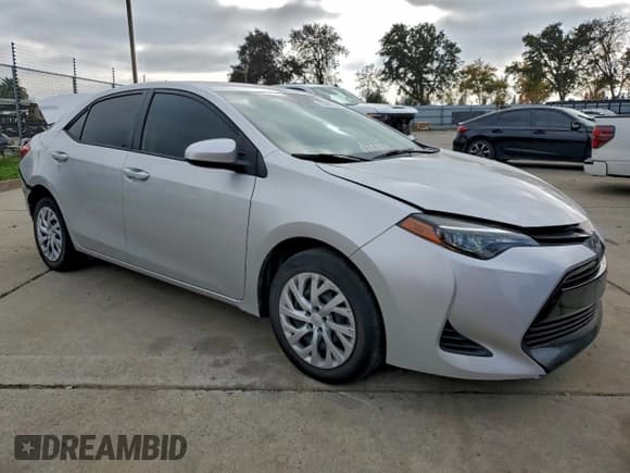 ✅ 2019 Toyota Corolla LE • VIN: 5YFBURHE1KP898277 • Лот: 93642235. Опубликован ранее на Copart с пробегом 66 894 миль. Бесплатный доступ к архиву аукционных продаж из США и подробный отчёт об истории автомобиля на DreamBid. Изображение 4.