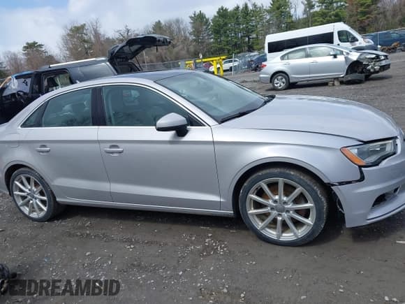 ✅ 2015 Audi A3 Premium Plus • VIN: WAUEFHFF9F1030113 • Lot: 41953949. Listed on IAAI with 98,755 mi. Free auction sales archive from the USA and detailed vehicle history report at DreamBid. Image 13.