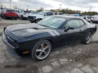✅ 2013 Dodge Challenger R/T Plus • VIN: 2C3CDYBT8DH524137 • Lot: 79313954. Wystawiony na Copart z przebiegiem 101 613 mil. Bezpłatny archiwum sprzedaży aukcyjnych z USA i szczegółowy raport historii pojazdu na DreamBid. Zdjęcie 1.