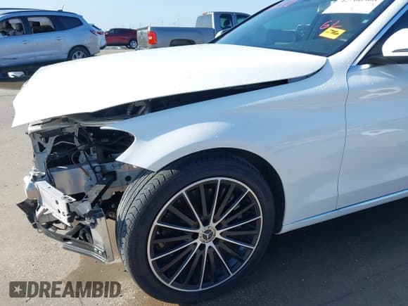 ✅ 2020 Mercedes-Benz C 300 • VIN: WDDWF8DB9LR558941 • Lot: 42706308. Listed on IAAI with 25,486 mi. Free auction sales archive from the USA and detailed vehicle history report at DreamBid. Image 20.