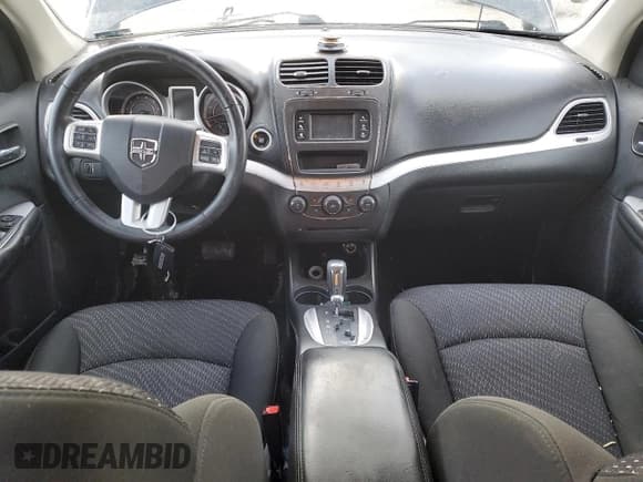 ✅ 2019 Dodge Journey SE • VIN: 3C4PDCBB8KT865176 • Lot: 91797045. Wystawiony na Copart z przebiegiem 114 145 mil. Bezpłatny archiwum sprzedaży aukcyjnych z USA i szczegółowy raport historii pojazdu na DreamBid. Zdjęcie 8.