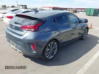 2019 Hyundai Veloster 2.0 с VIN KMHTG6AF0KU015328, выставлен на аукционе IAAI как лот 43406988 с пробегом 61 664 миль миль и . История ставок и продаж доступна на DreamBid. Изображение 4.