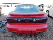 ✅ 2002 Pontiac Firebird Firebird • VIN: 2G2FS22K622101211 • Lot: 92656285. Wystawiony na Copart z przebiegiem 196 006 mil. Bezpłatny archiwum sprzedaży aukcyjnych z USA i szczegółowy raport historii pojazdu na DreamBid. Zdjęcie 6.