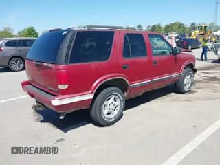 ✅ 1996 Chevrolet Blazer • VIN: 1GNDT13W7T2254321 • Lot: 42222288. Wystawiony na IAAI z przebiegiem Nie podano. Bezpłatny archiwum sprzedaży aukcyjnych z USA i szczegółowy raport historii pojazdu na DreamBid. Zdjęcie 4.