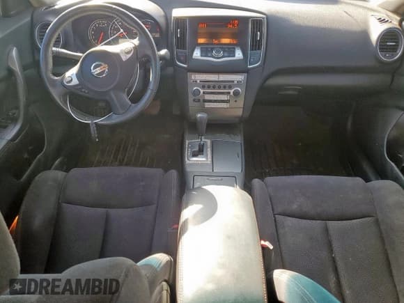 ✅ 2014 Nissan Maxima SV • VIN: 1N4AA5AP8EC906063 • Lot: 92645925. Listed on Copart with 152,114 mi. Free auction sales archive from the USA and detailed vehicle history report at DreamBid. Image 8.