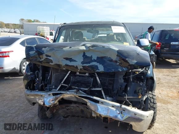 ✅ 2001 Chevrolet Silverado 2500HD LS • VIN: 1GCHC23G21F101862 • Lot: 43640023. Wystawiony na IAAI z przebiegiem 176 048 mil. Bezpłatny archiwum sprzedaży aukcyjnych z USA i szczegółowy raport historii pojazdu na DreamBid. Zdjęcie 13.