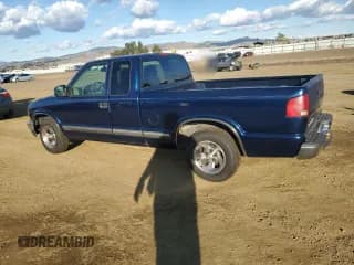 ✅ 2000 Chevrolet S-10 LS • VIN: 1GCCS1943Y8172765 • Лот: 80372704. Опубликован ранее на Copart с пробегом 154 284 миль. Бесплатный доступ к архиву аукционных продаж из США и подробный отчёт об истории автомобиля на DreamBid. Изображение 2.