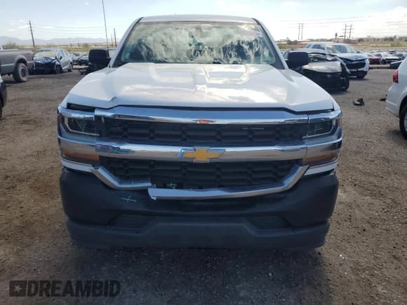 ✅ 2018 Chevrolet Silverado 1500 Work Truck • VIN: 1GCNCNEC5JZ261795 • Lot: 86986685. Wystawiony na Copart z przebiegiem 47 446 mil. Bezpłatny archiwum sprzedaży aukcyjnych z USA i szczegółowy raport historii pojazdu na DreamBid. Zdjęcie 5.